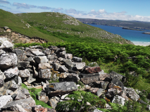 ceannabeinne stones